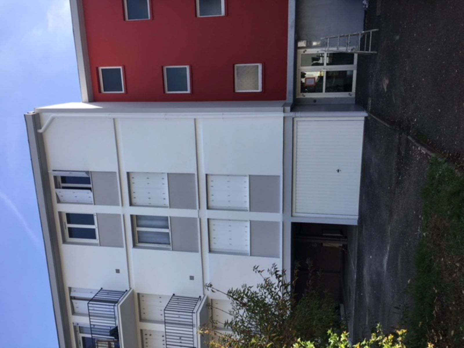 Isolation Thermique par l’Extérieur, façade 2 couleurs, brique, rouge